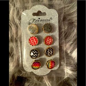 NIB Stud earrings set of 4